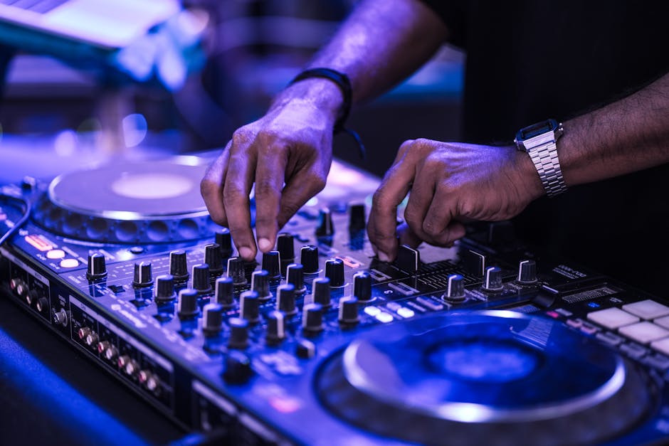 Which USB Drives Are Truly Reliable for DJing Today - Best Types and Brands DJs Actually Use